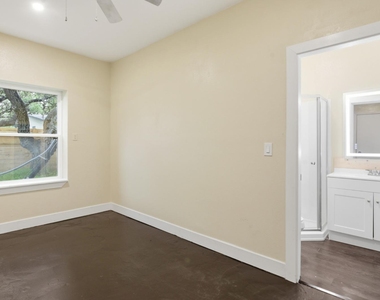 17621 Stacey Ln - Photo Thumbnail 16
