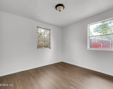 503 W 16th Street - Photo Thumbnail 12