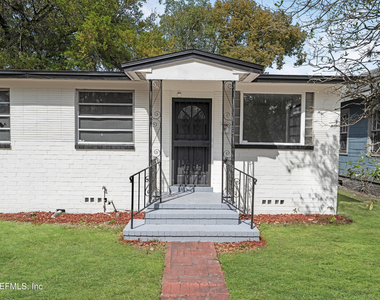 503 W 16th Street - Photo Thumbnail 2