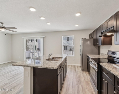 5453 Wabash Boulevard - Photo Thumbnail 12