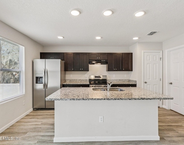 5453 Wabash Boulevard - Photo Thumbnail 10