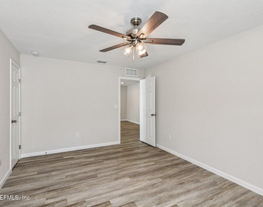 5453 Wabash Boulevard - Photo Thumbnail 21