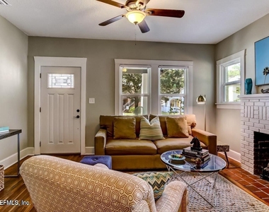 1117 Cedar Street - Photo Thumbnail 7