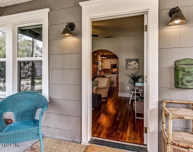 1117 Cedar Street - Photo Thumbnail 3