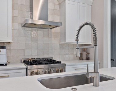 2356 Mason Drive - Photo Thumbnail 9