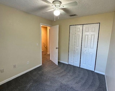 60 Masters Drive - Photo Thumbnail 8
