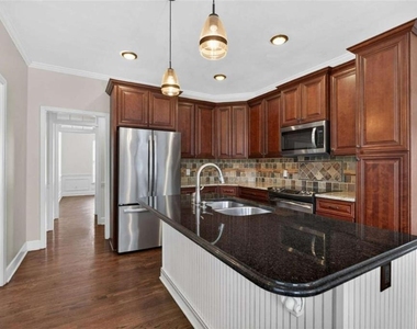 1712 Kenbrook Court - Photo Thumbnail 11