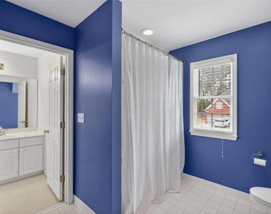 1712 Kenbrook Court - Photo Thumbnail 23