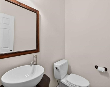 1712 Kenbrook Court - Photo Thumbnail 13