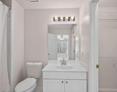 1712 Kenbrook Court - Photo Thumbnail 34