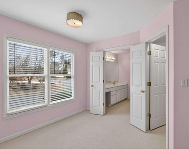 1712 Kenbrook Court - Photo Thumbnail 21