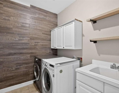 1712 Kenbrook Court - Photo Thumbnail 14