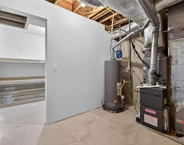 1712 Kenbrook Court - Photo Thumbnail 40