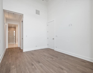 728 Waukegan Road - Photo Thumbnail 14