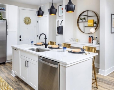 105 Rogers Street Ne - Photo Thumbnail 23
