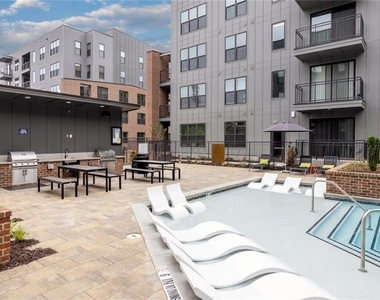 105 Rogers Street Ne - Photo Thumbnail 9