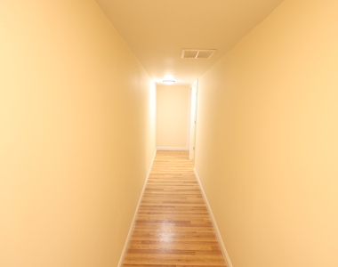 6157 W Belmont Avenue - Photo Thumbnail 12