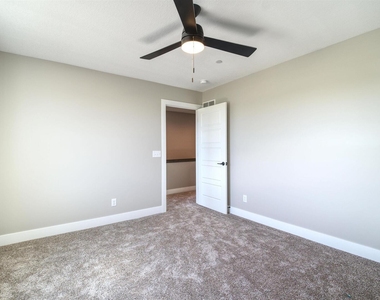 1006 S 4th Street - Photo Thumbnail 10