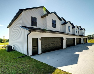 1006 S 4th Street - Photo Thumbnail 12