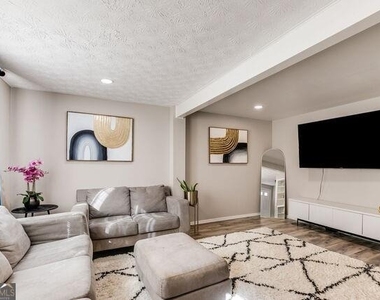 6413 Wedgewood Trace - Photo Thumbnail 2