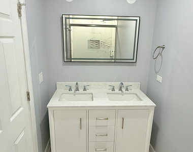 4907 W Walton Street - Photo Thumbnail 13