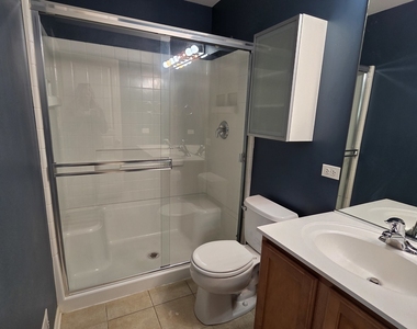 2444 Emily Lane - Photo Thumbnail 9