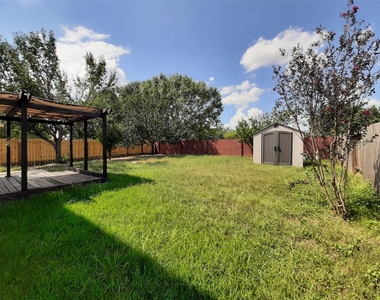 20526 Rustic Rail Court - Photo Thumbnail 21