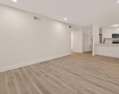 3300 Yorktown Street - Photo Thumbnail 7
