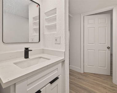 3300 Yorktown Street - Photo Thumbnail 20
