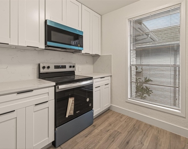 3300 Yorktown Street - Photo Thumbnail 12