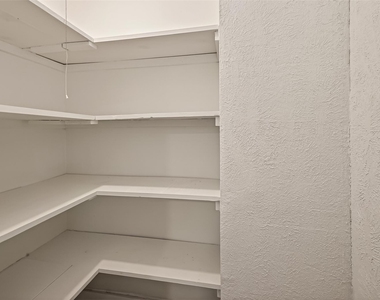 3300 Yorktown Street - Photo Thumbnail 23