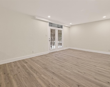 3300 Yorktown Street - Photo Thumbnail 9