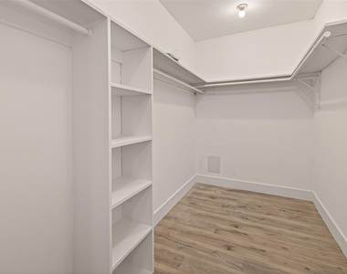 3300 Yorktown Street - Photo Thumbnail 24