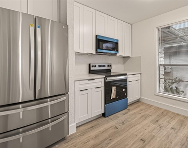 3300 Yorktown Street - Photo Thumbnail 10