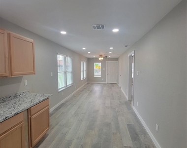 5109 Earline Street - Photo Thumbnail 2