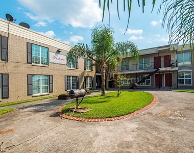 6810 Westover Street - Photo Thumbnail 9
