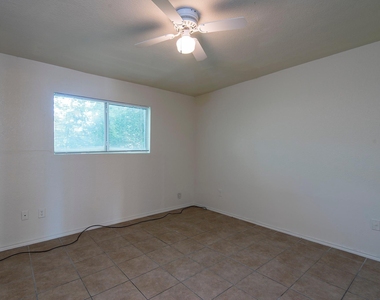 6810 Westover Street - Photo Thumbnail 7
