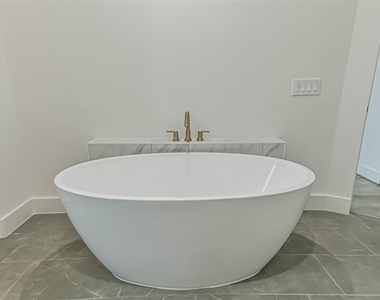 7709 Earl Rudder Way - Photo Thumbnail 18