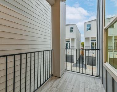 7709 Earl Rudder Way - Photo Thumbnail 24
