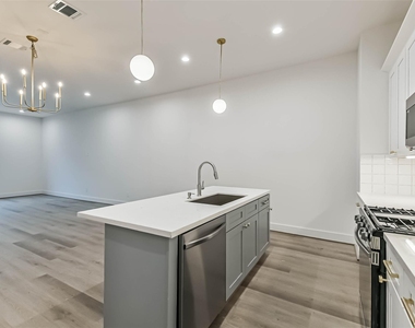 7709 Earl Rudder Way - Photo Thumbnail 1