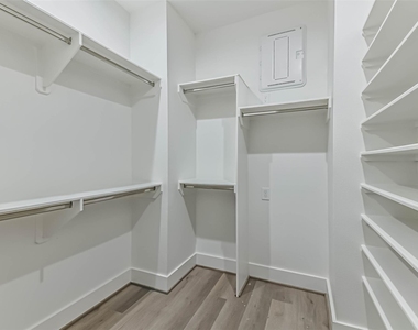 7709 Earl Rudder Way - Photo Thumbnail 19