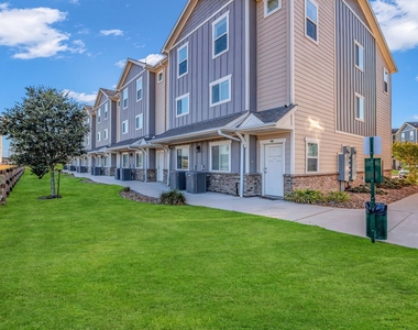 21155 Gosling Road - Photo Thumbnail 2