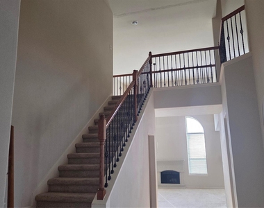 2103 Trinity Manor Lane - Photo Thumbnail 21