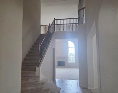 2103 Trinity Manor Lane - Photo Thumbnail 9