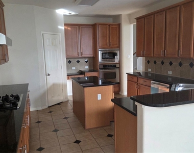 2103 Trinity Manor Lane - Photo Thumbnail 27