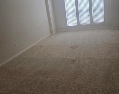 2103 Trinity Manor Lane - Photo Thumbnail 5