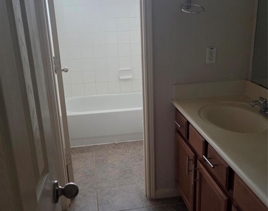 2103 Trinity Manor Lane - Photo Thumbnail 20