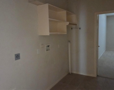 2103 Trinity Manor Lane - Photo Thumbnail 29