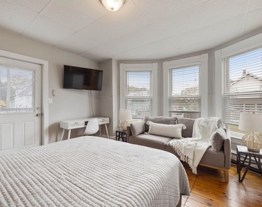 792 Grove - Photo Thumbnail 15