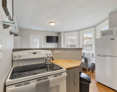 792 Grove - Photo Thumbnail 10